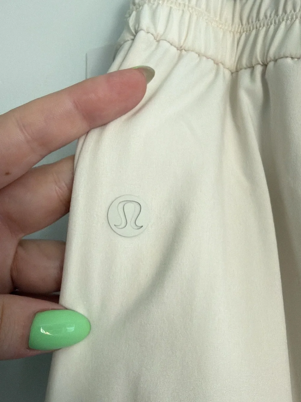 Lululemon XL Breezily Mid Rise 31
